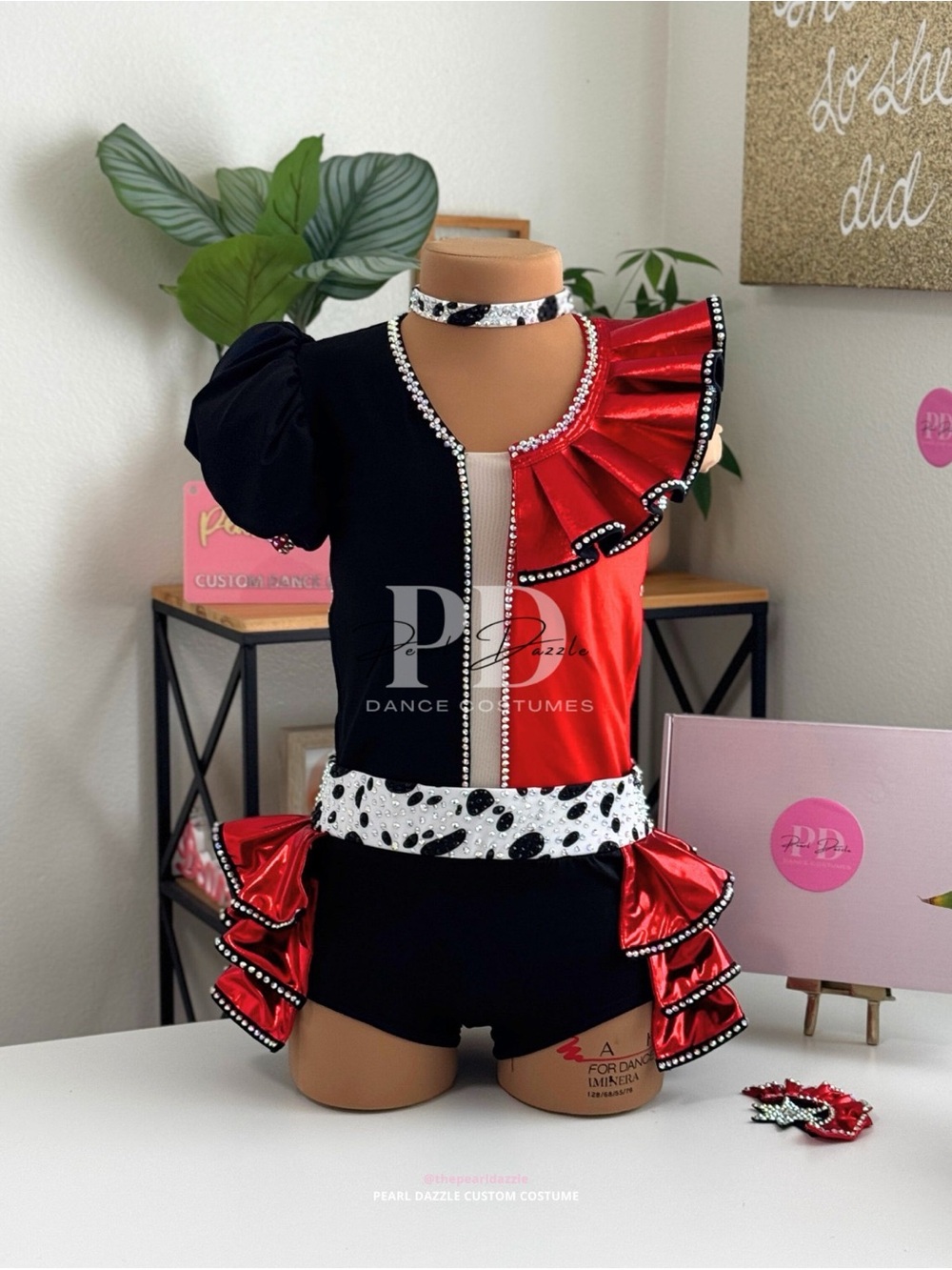 Pearl Dazzle Custom Cruella Costume. Street size 10/12.